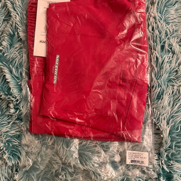 Sketchers Scrub Set - Picture 4 of 7